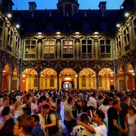 La Loge Des Artistes